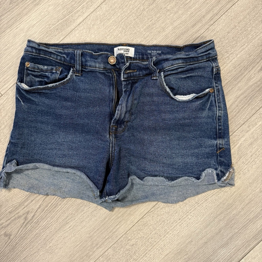 Kenzie Shorts Women 8/29 Blue Medium Wash Denim Distressed The High Rise Jean